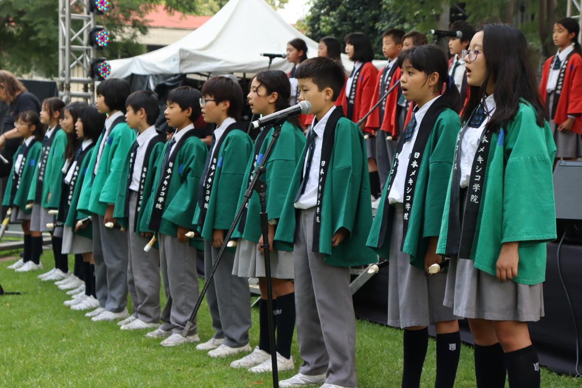 日墨協会秋祭り5・6学年児童発表