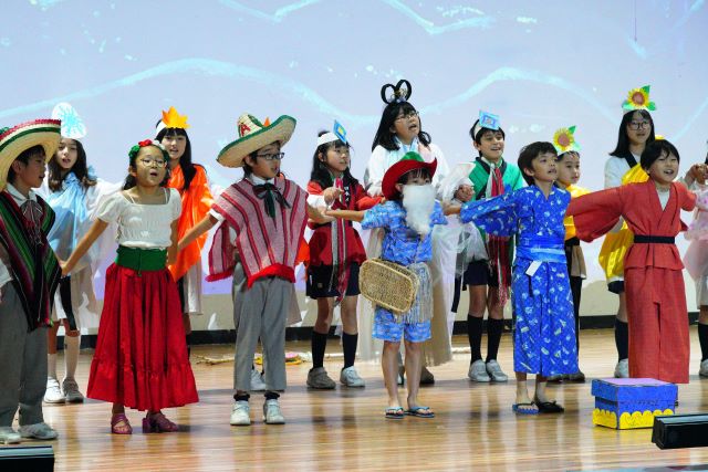 小学部4年生 音楽劇「うらしまたろう」 小学部4年生 音楽劇「うらしまたろう」