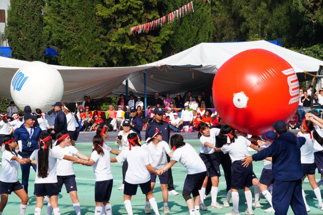 中学部 大玉送り 中学部 大玉送り